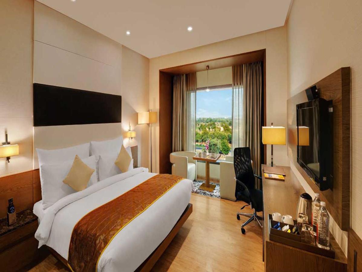 Narayani Heights, Ahmedabad Hotel Kamer foto